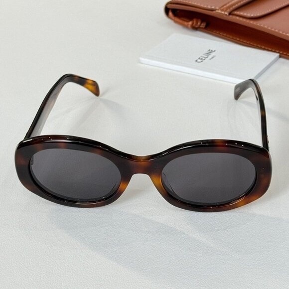 Celine Triomphe Oval Tortoise Sunglasses - Picture 2 of 6
